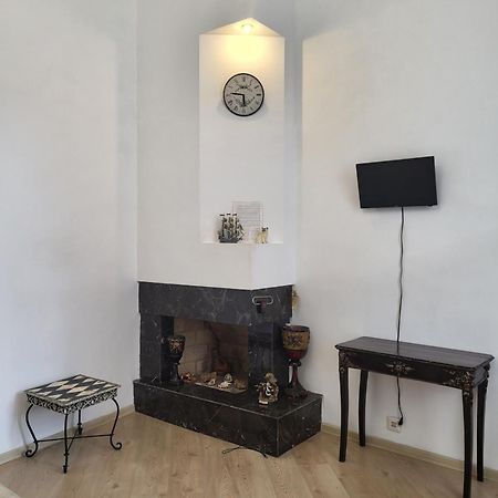 Японська 5 Apartment Lviv Bagian luar foto